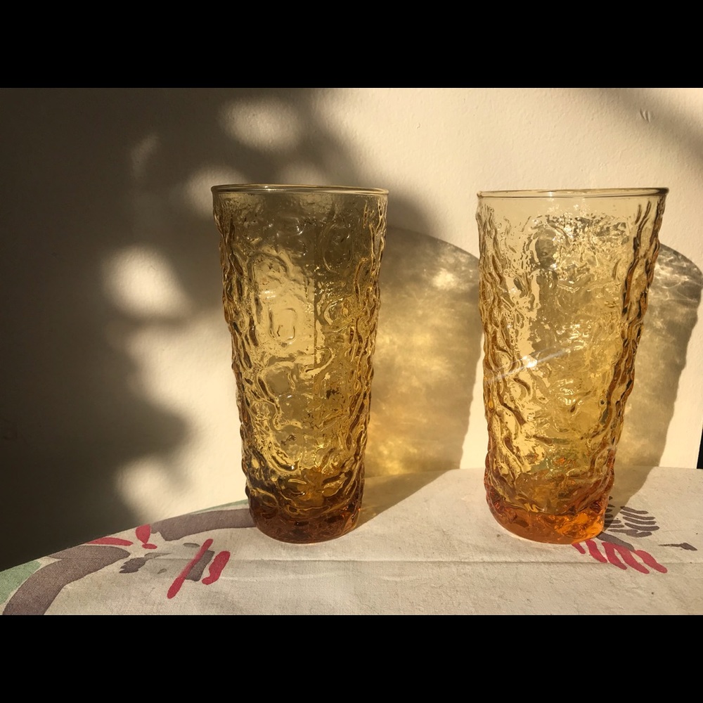 Vintage 1970s Anchor Hocking Milano amber crinkle glasses set if 2  ✨